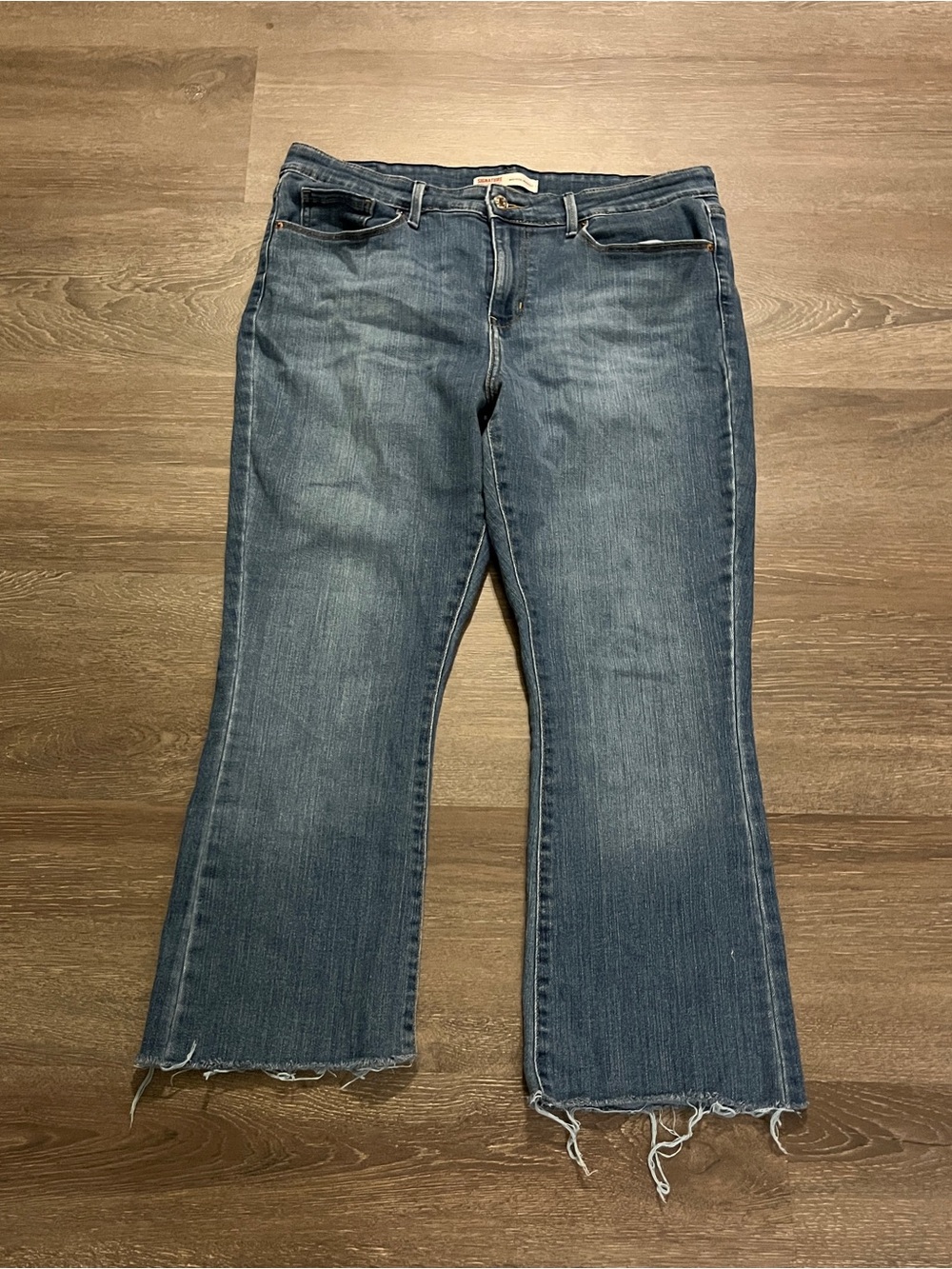 Signature by Levi Strauss Distressed Cropped bootcut Jeans - Blue size 14
